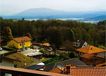 COLAZZA - APPARTAMENTO VISTA LAGO!