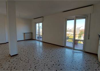 NOVARA - ATTICO CON TERRAZZO!